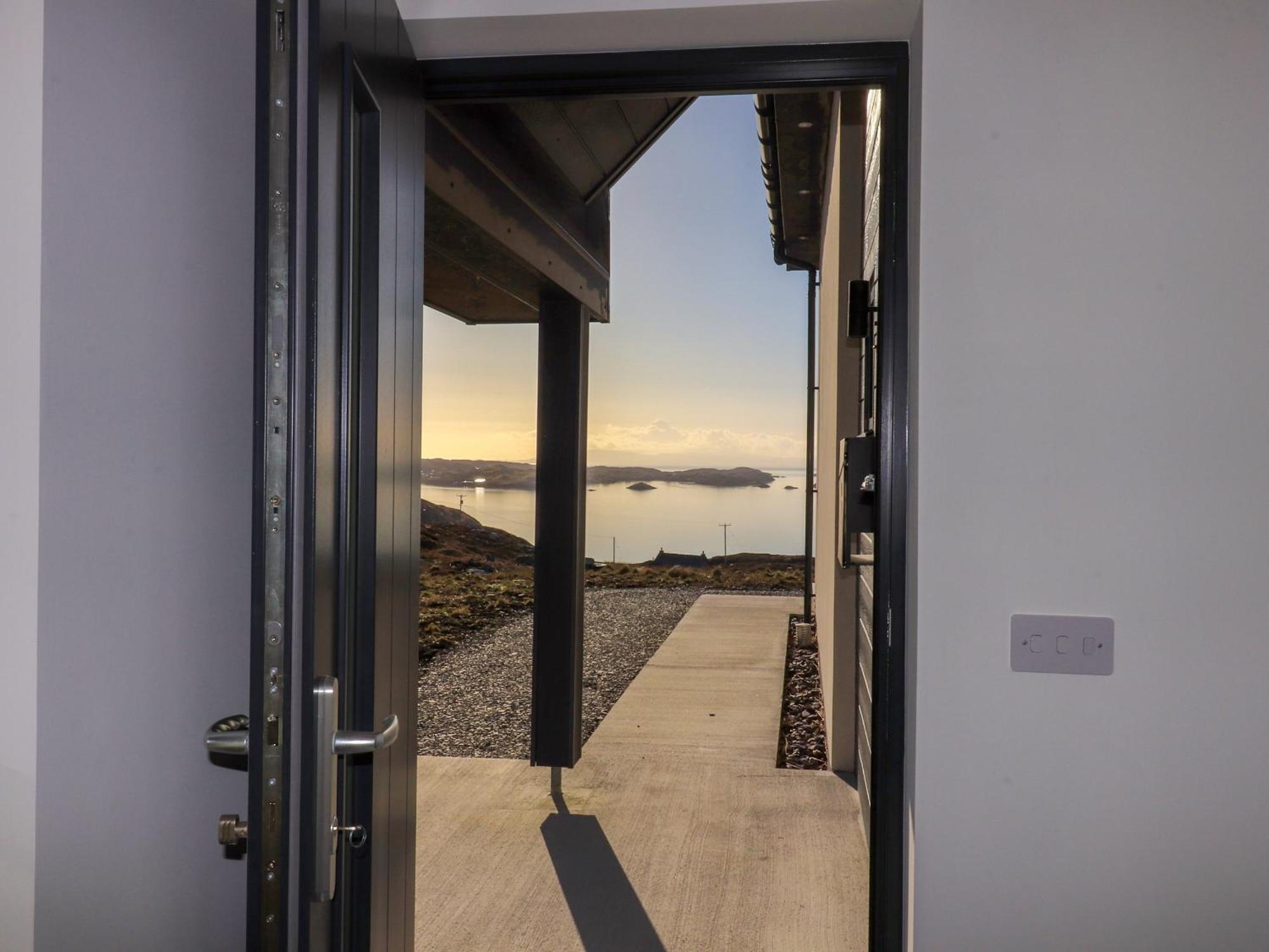 8b Carrigreich Tarbert (Lewis and Harris)