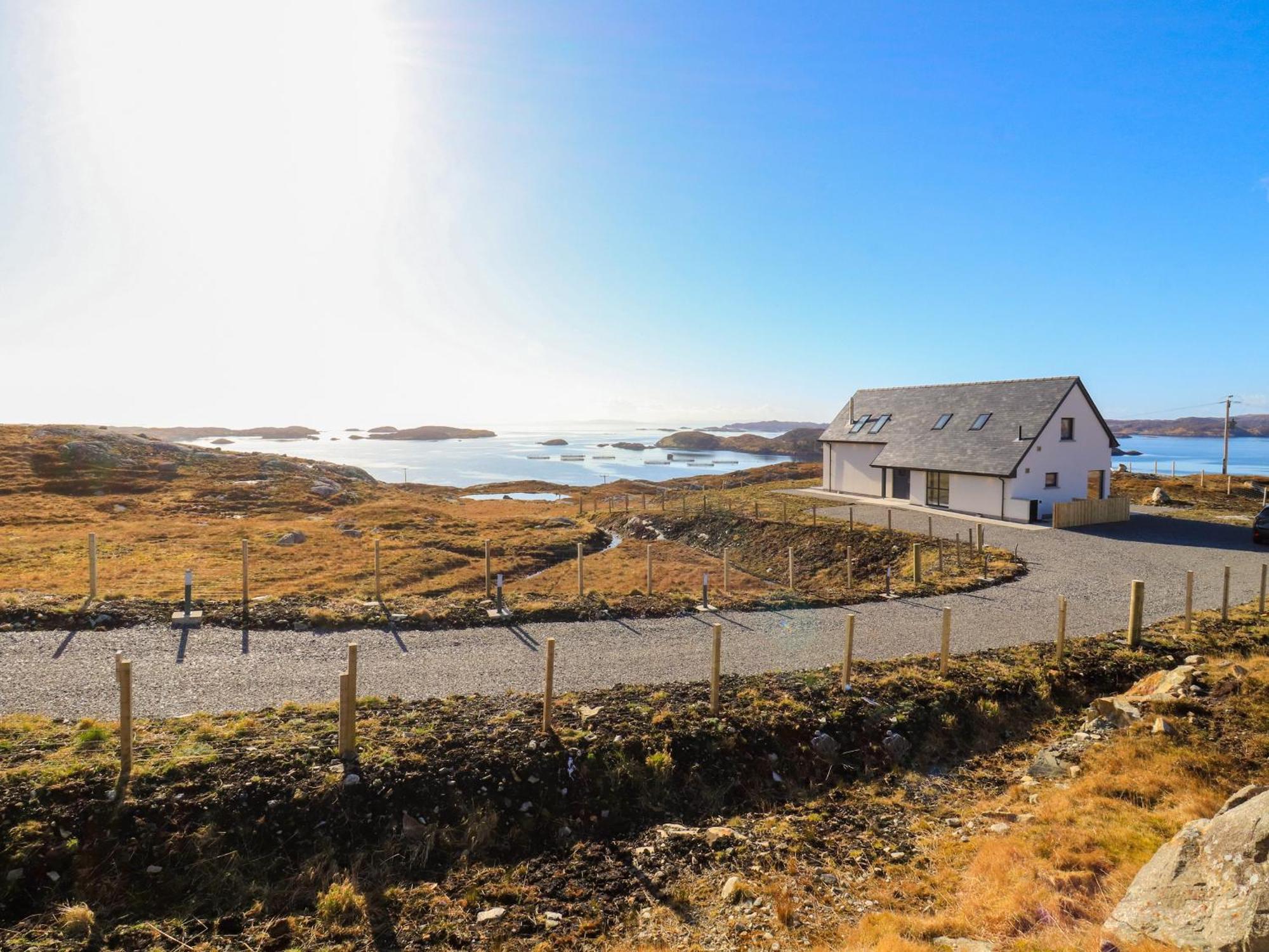 8b Carrigreich Tarbert (Lewis and Harris)