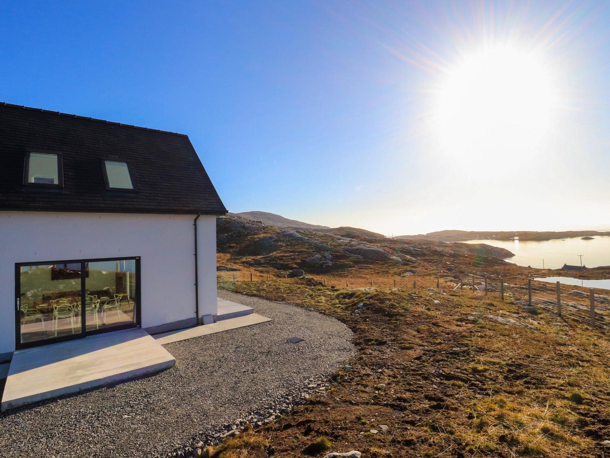 8b Carrigreich * Tarbert (Lewis and Harris)